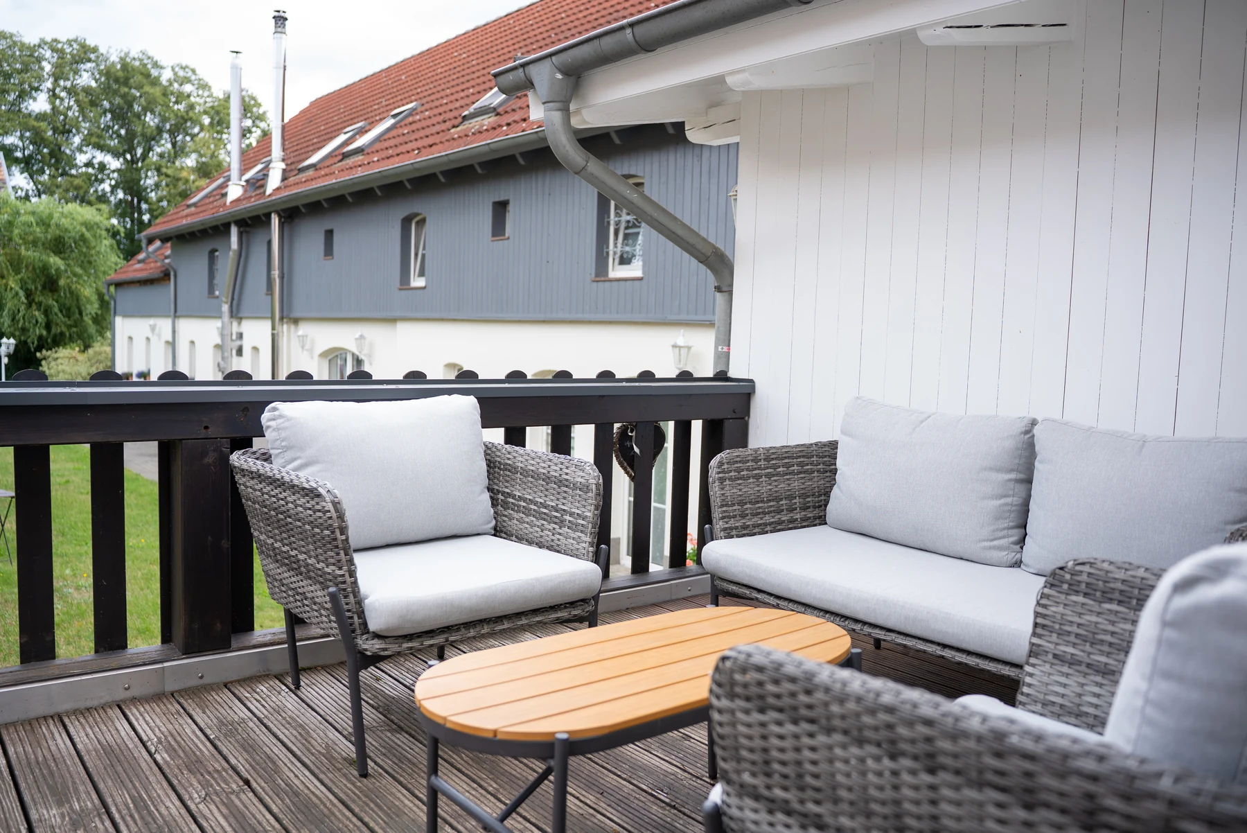 Sitzplatz auf der Terrasse im Apartment Wiesenklee